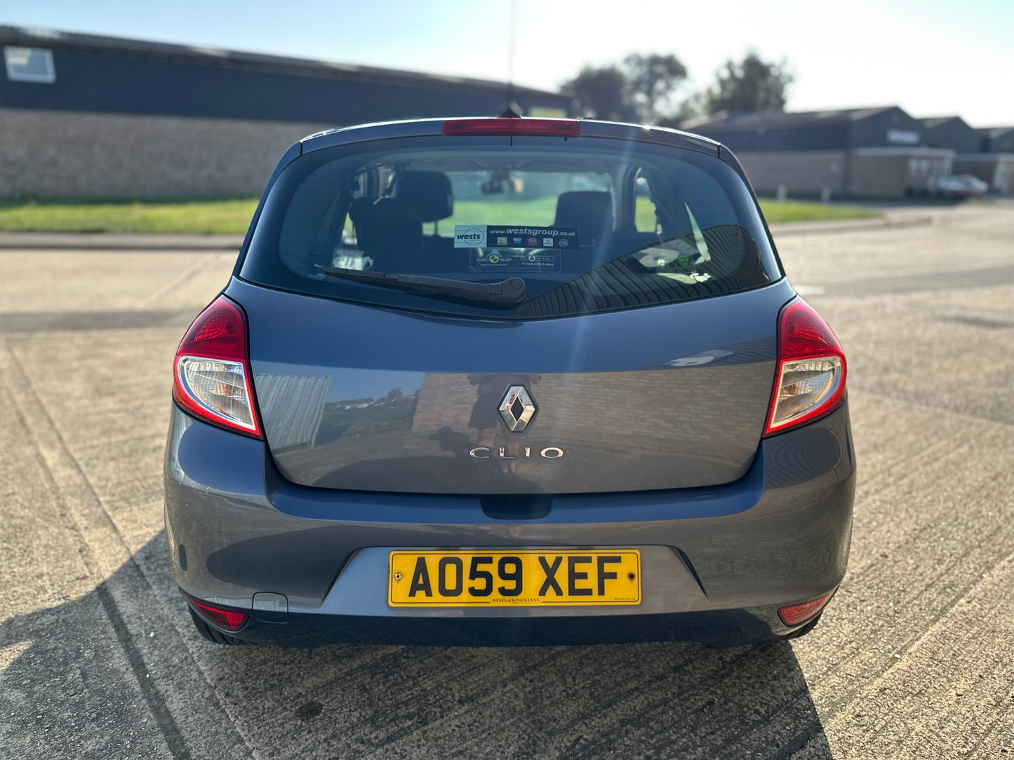 RENAULT CLIO 1.2 16V Tom Tom Edition 3dr