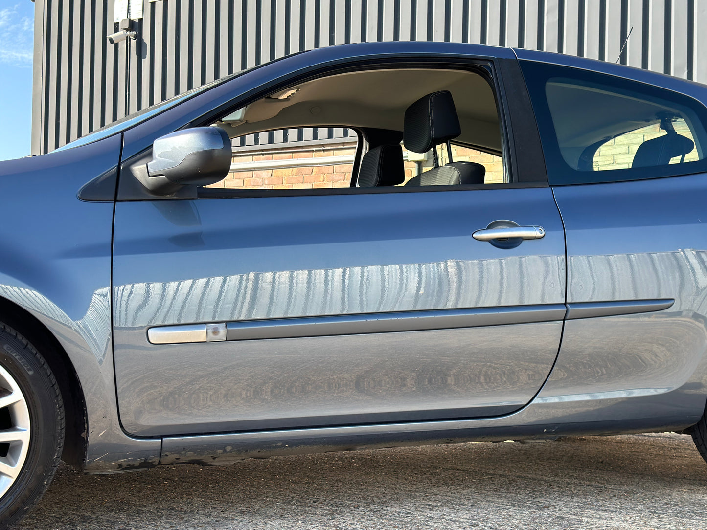 RENAULT CLIO 1.2 16V Tom Tom Edition 3dr