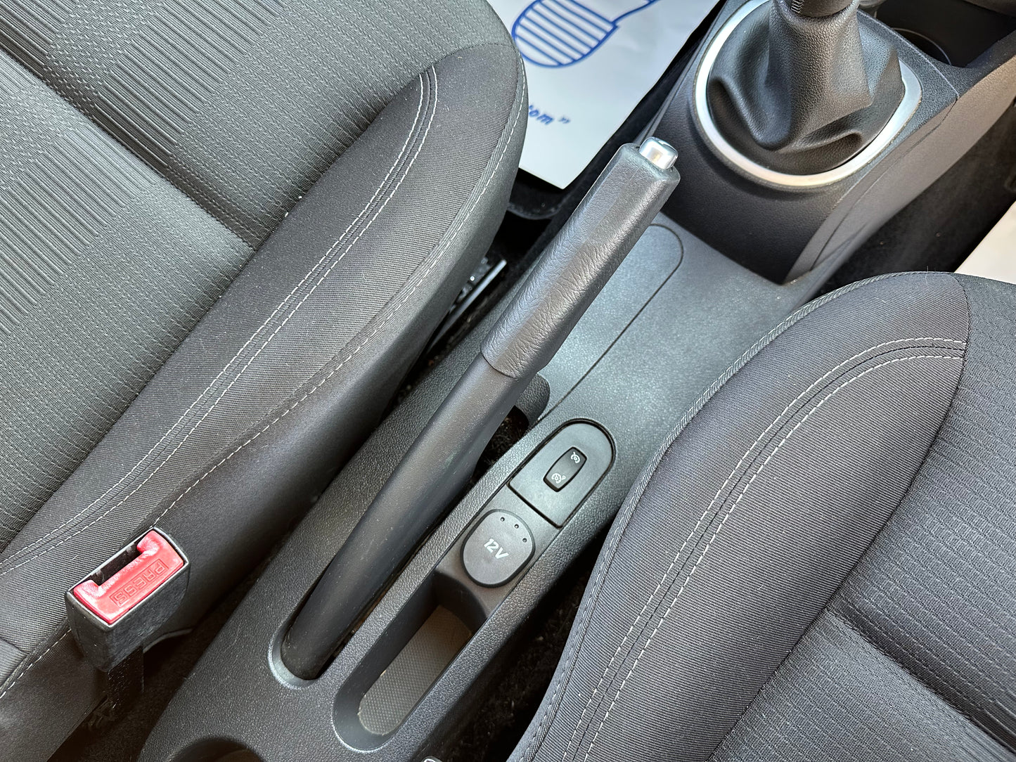 RENAULT CLIO 1.2 16V Tom Tom Edition 3dr