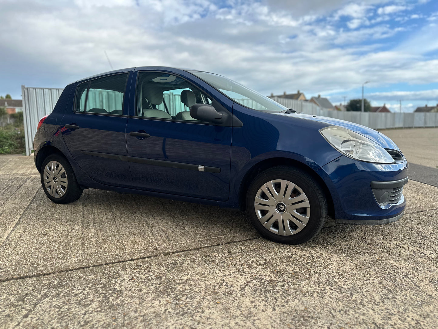 RENAULT CLIO 1.2 16V Expression 5dr
