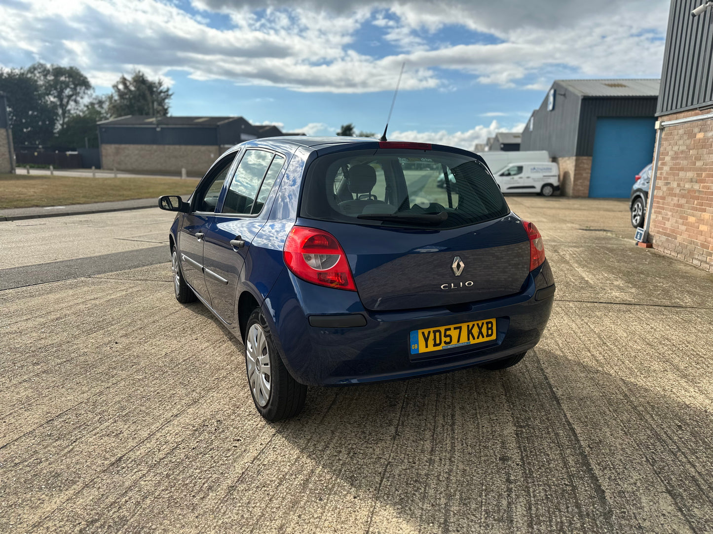 RENAULT CLIO 1.2 16V Expression 5dr