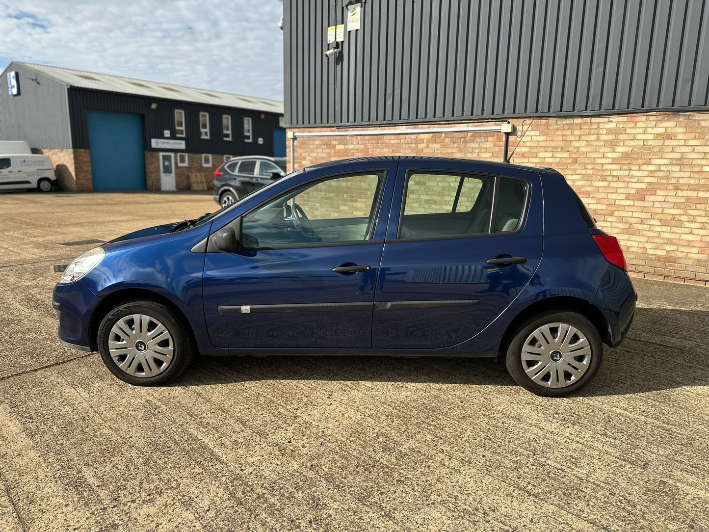 RENAULT CLIO 1.2 16V Expression 5dr