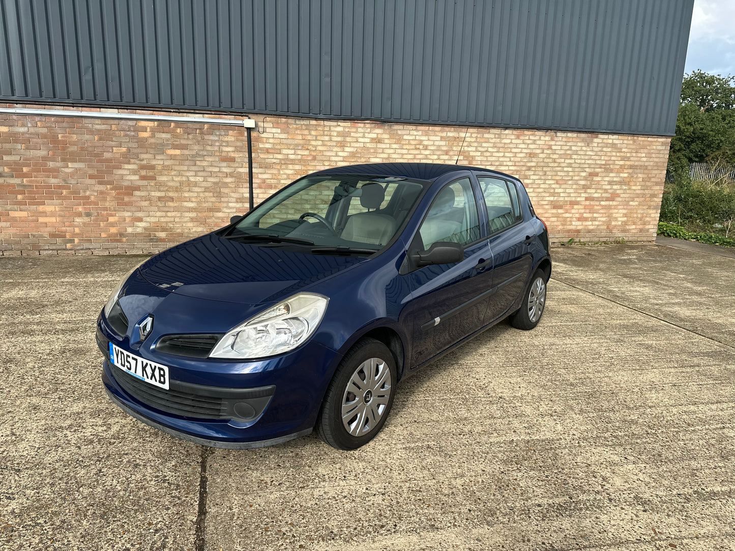 RENAULT CLIO 1.2 16V Expression 5dr