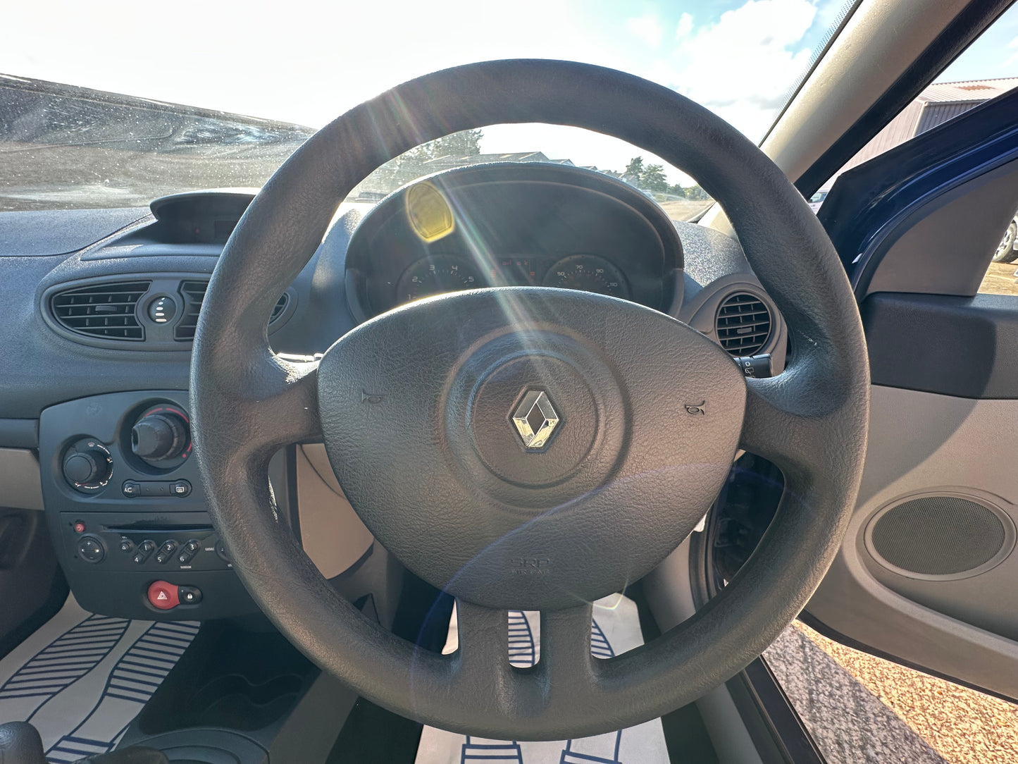 RENAULT CLIO 1.2 16V Expression 5dr