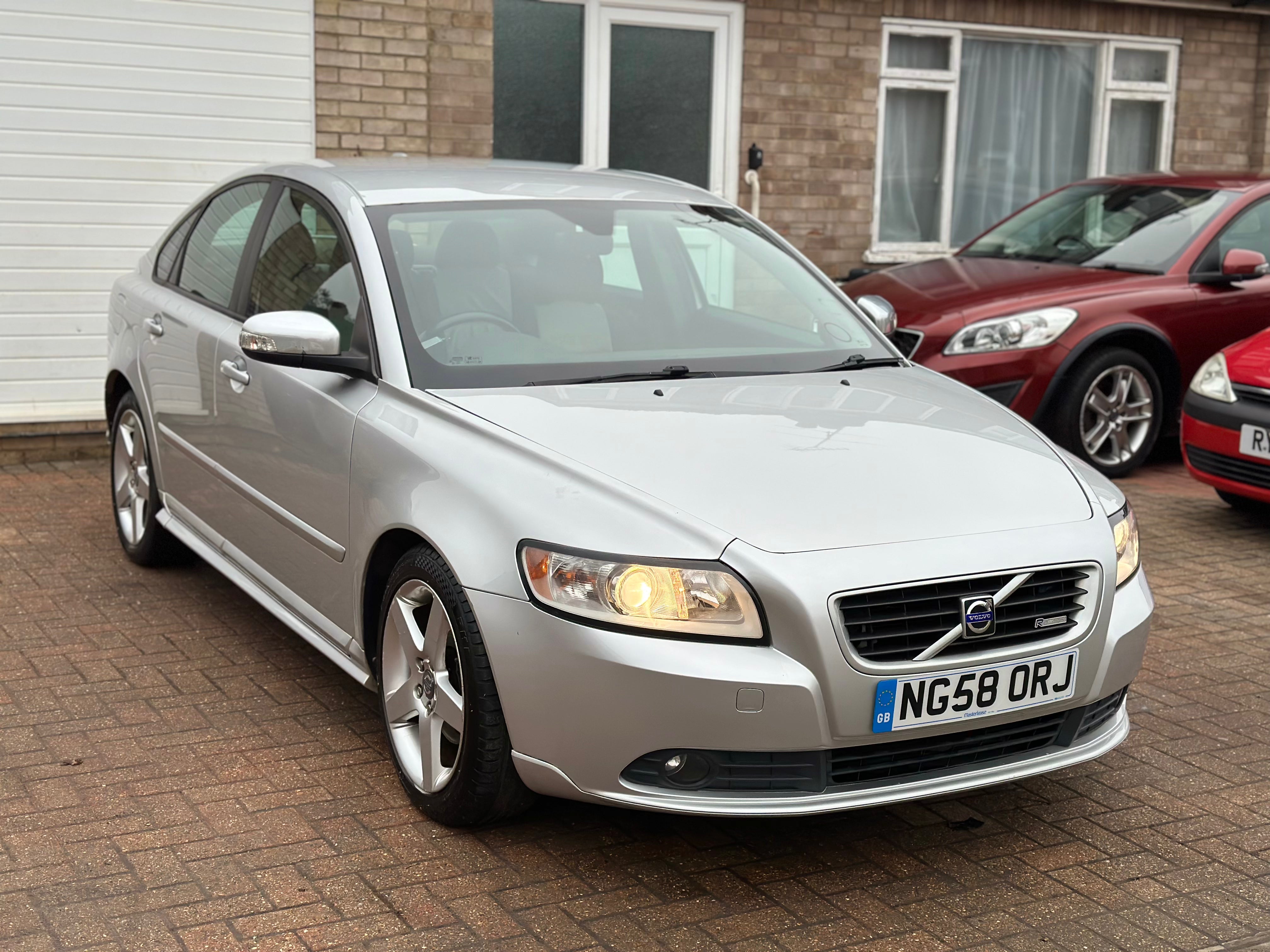S40 R Volvo S40 Sport 16v R-Design – Clayton Motor Company