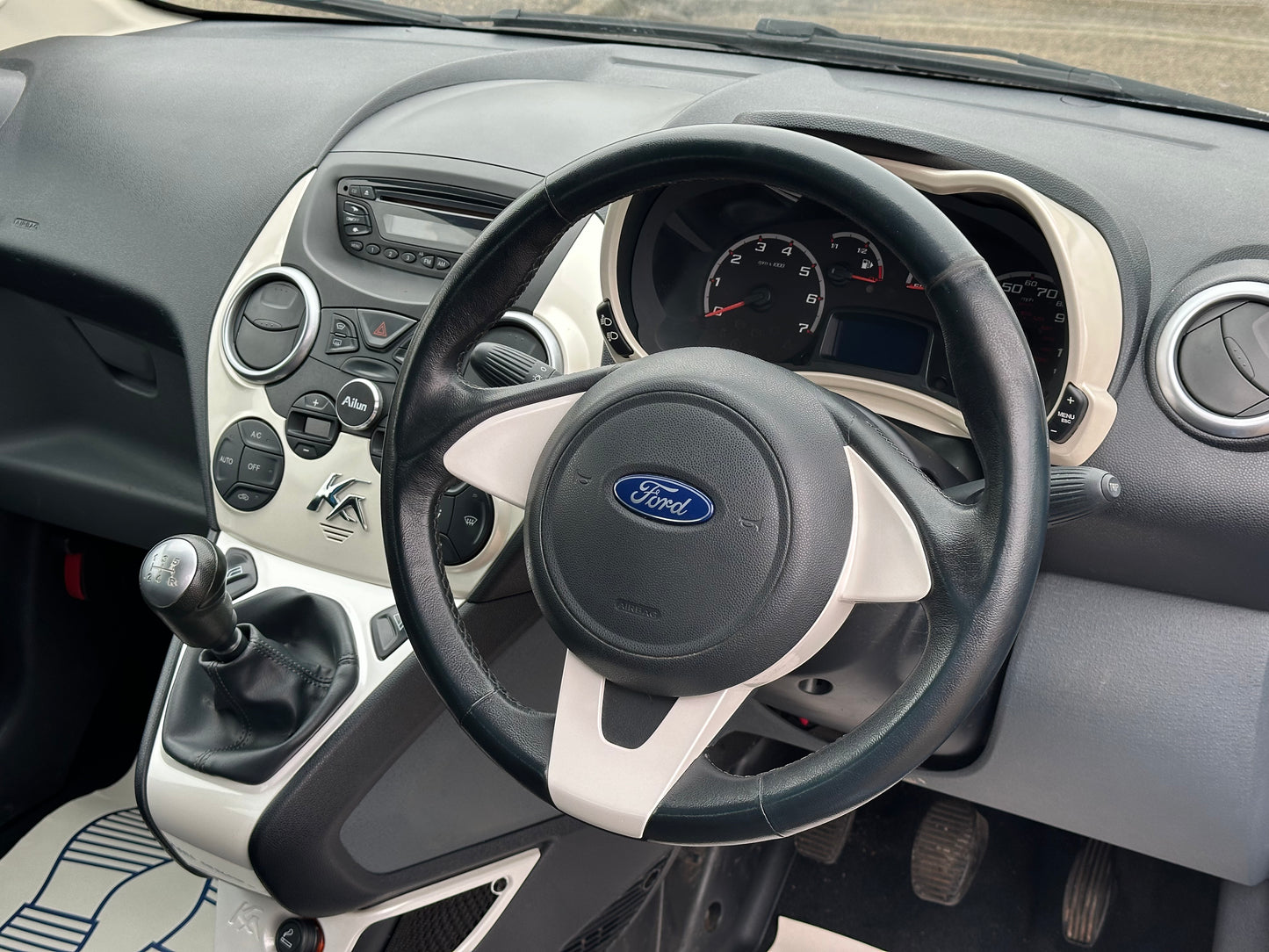 Ford KA 1.2 Titanium