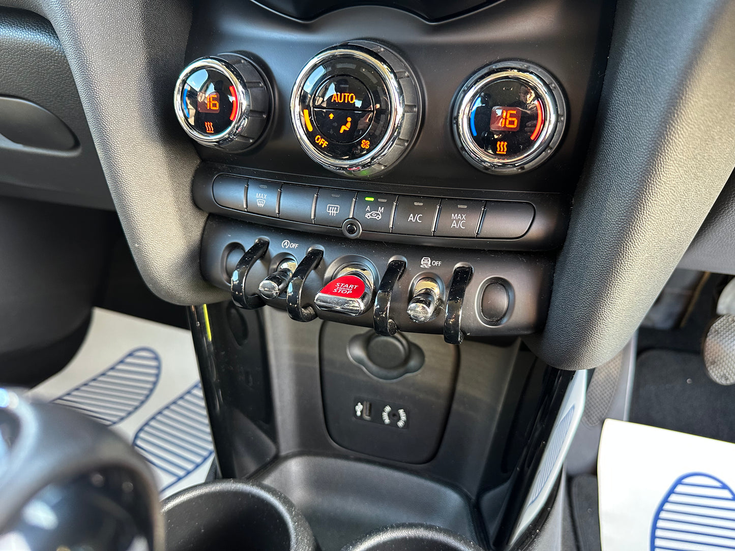 MINI HATCHBACK 1.2 One 5dr