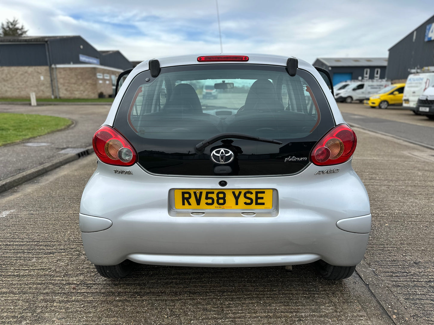 Toyota AYGO 1.0 VVT-i Platinum