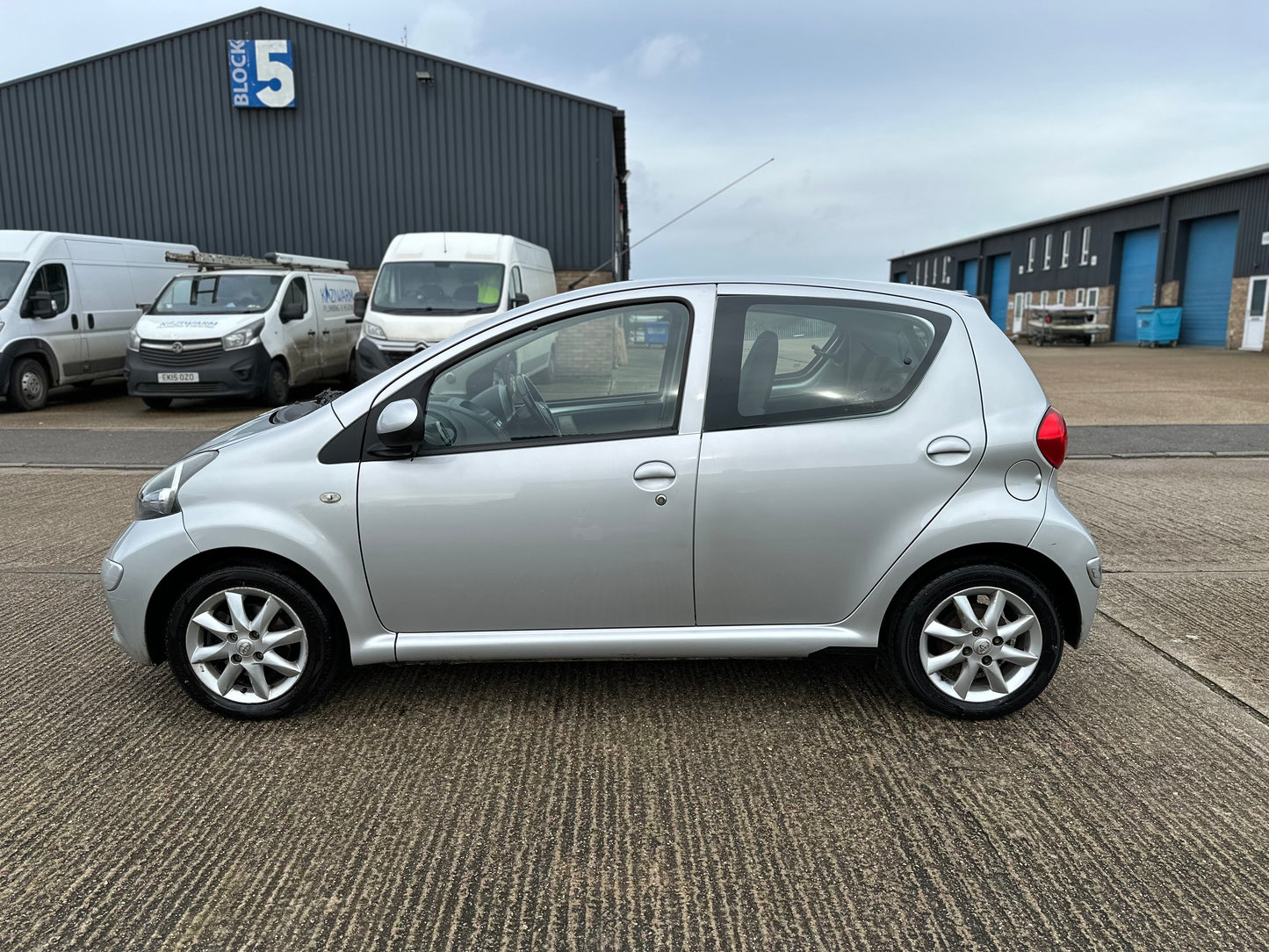 Toyota AYGO 1.0 VVT-i Platinum