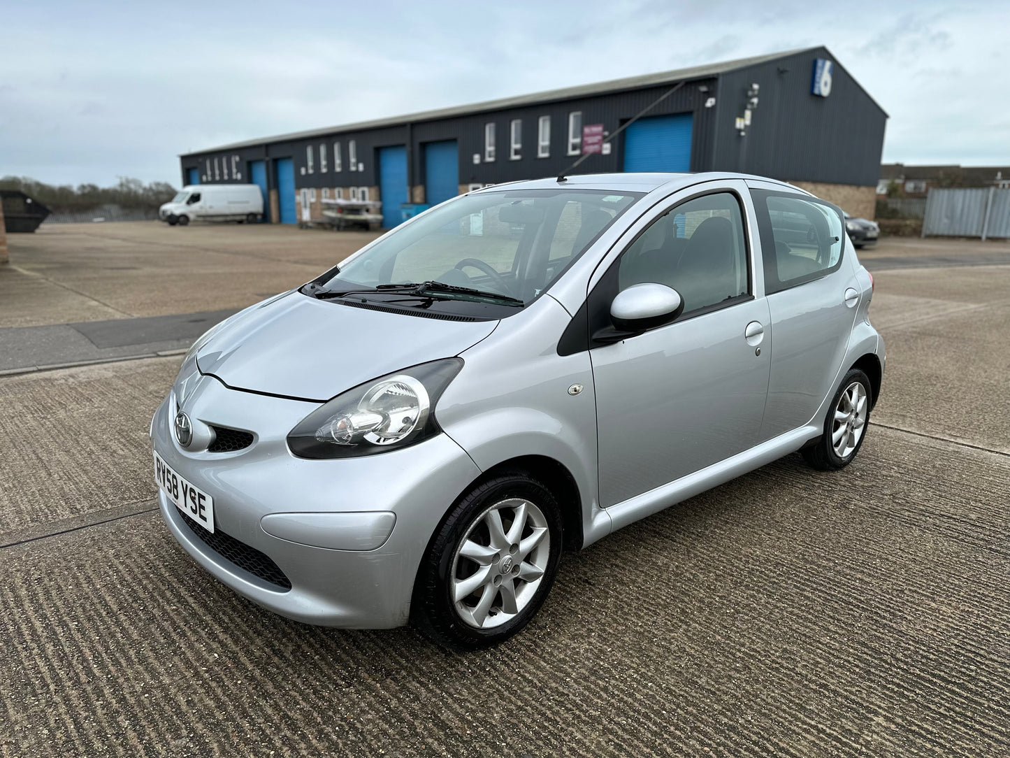Toyota AYGO 1.0 VVT-i Platinum