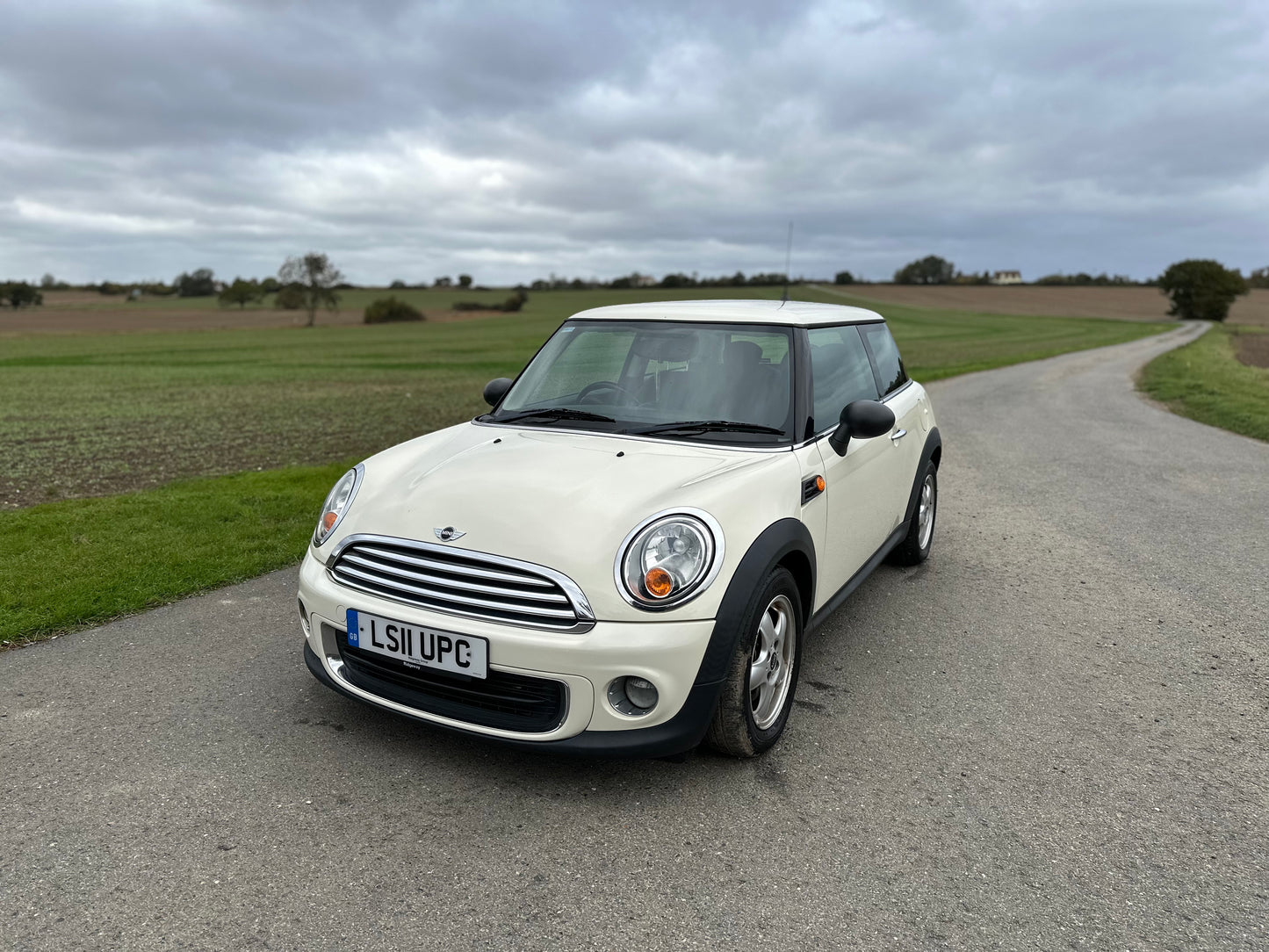 MINI HATCHBACK 1.6 One 3dr