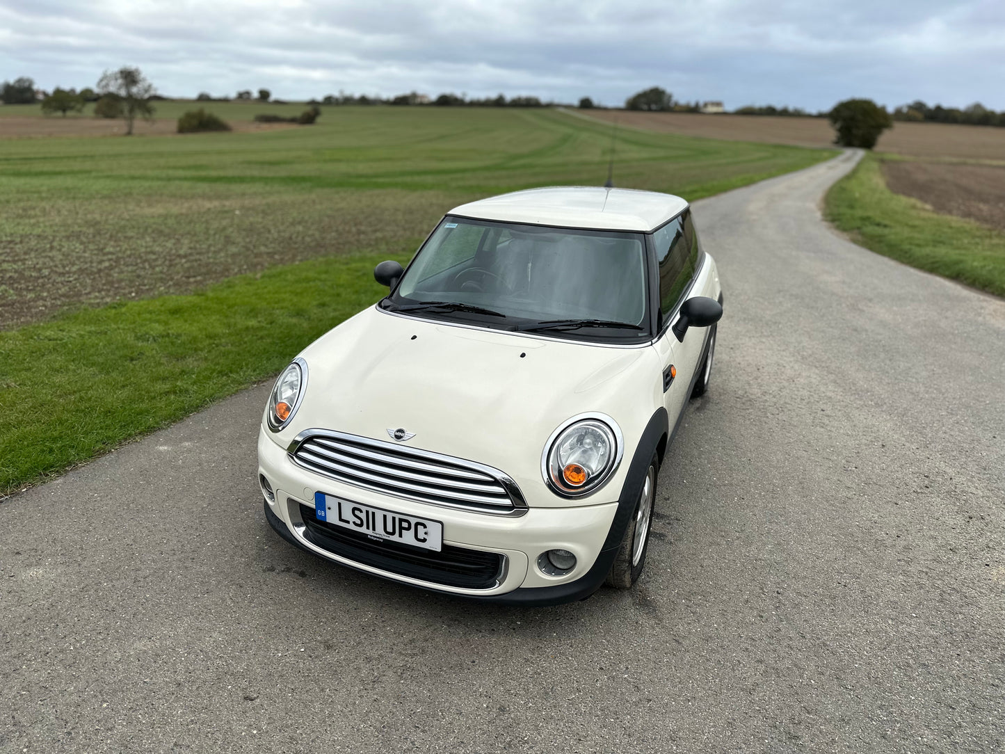 MINI HATCHBACK 1.6 One 3dr