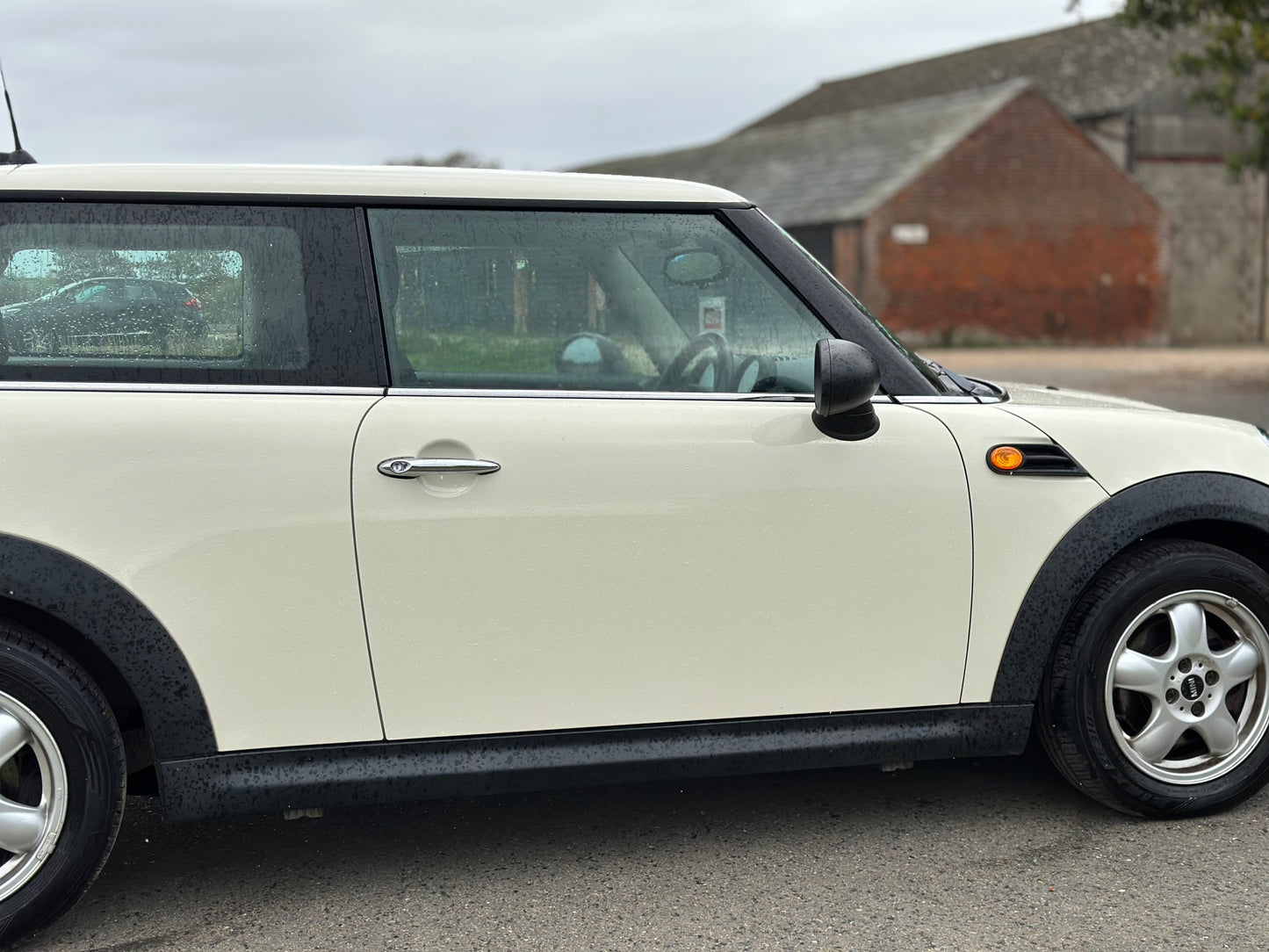 MINI HATCHBACK 1.6 One 3dr