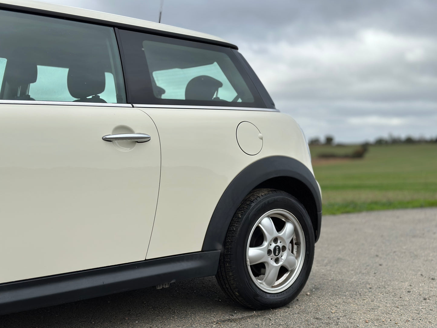 MINI HATCHBACK 1.6 One 3dr