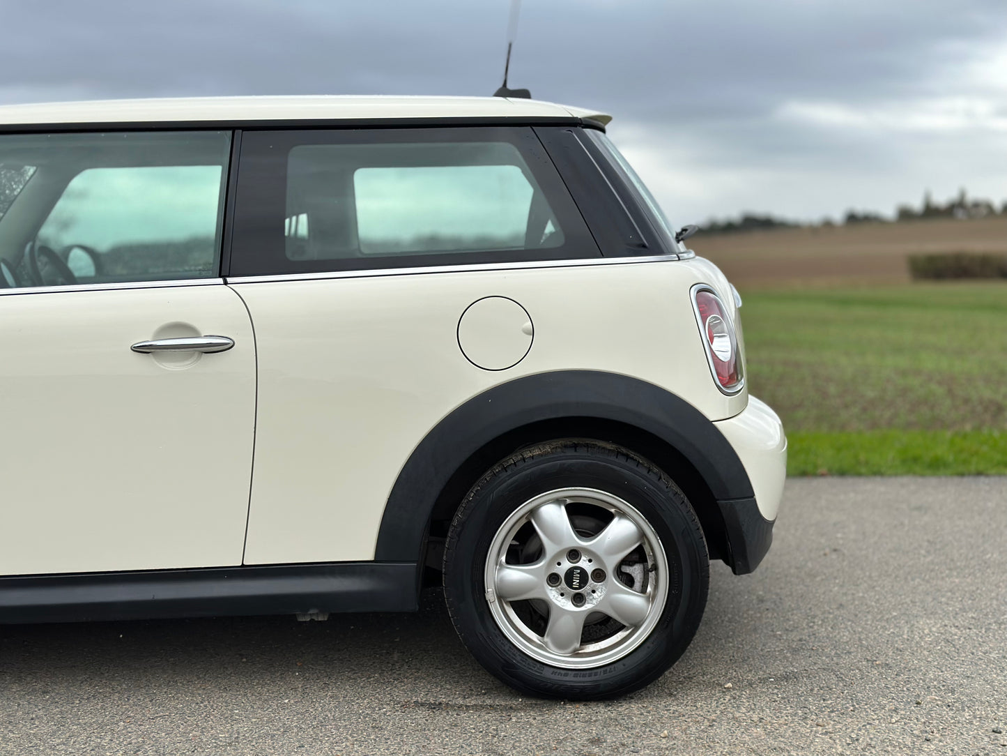 MINI HATCHBACK 1.6 One 3dr