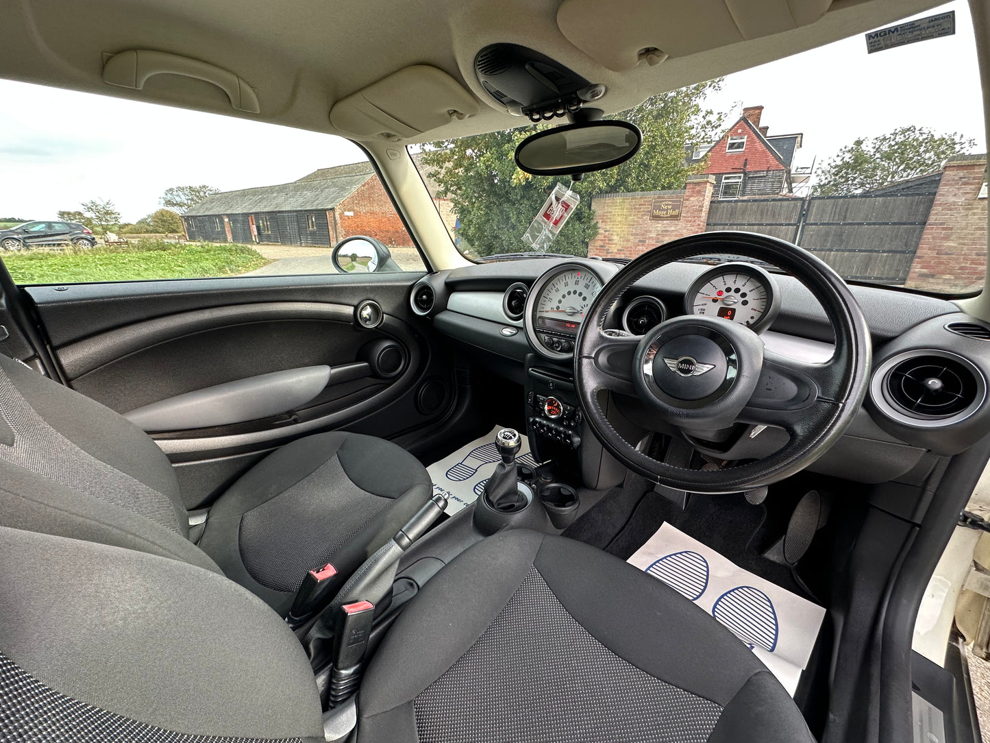 MINI HATCHBACK 1.6 One 3dr