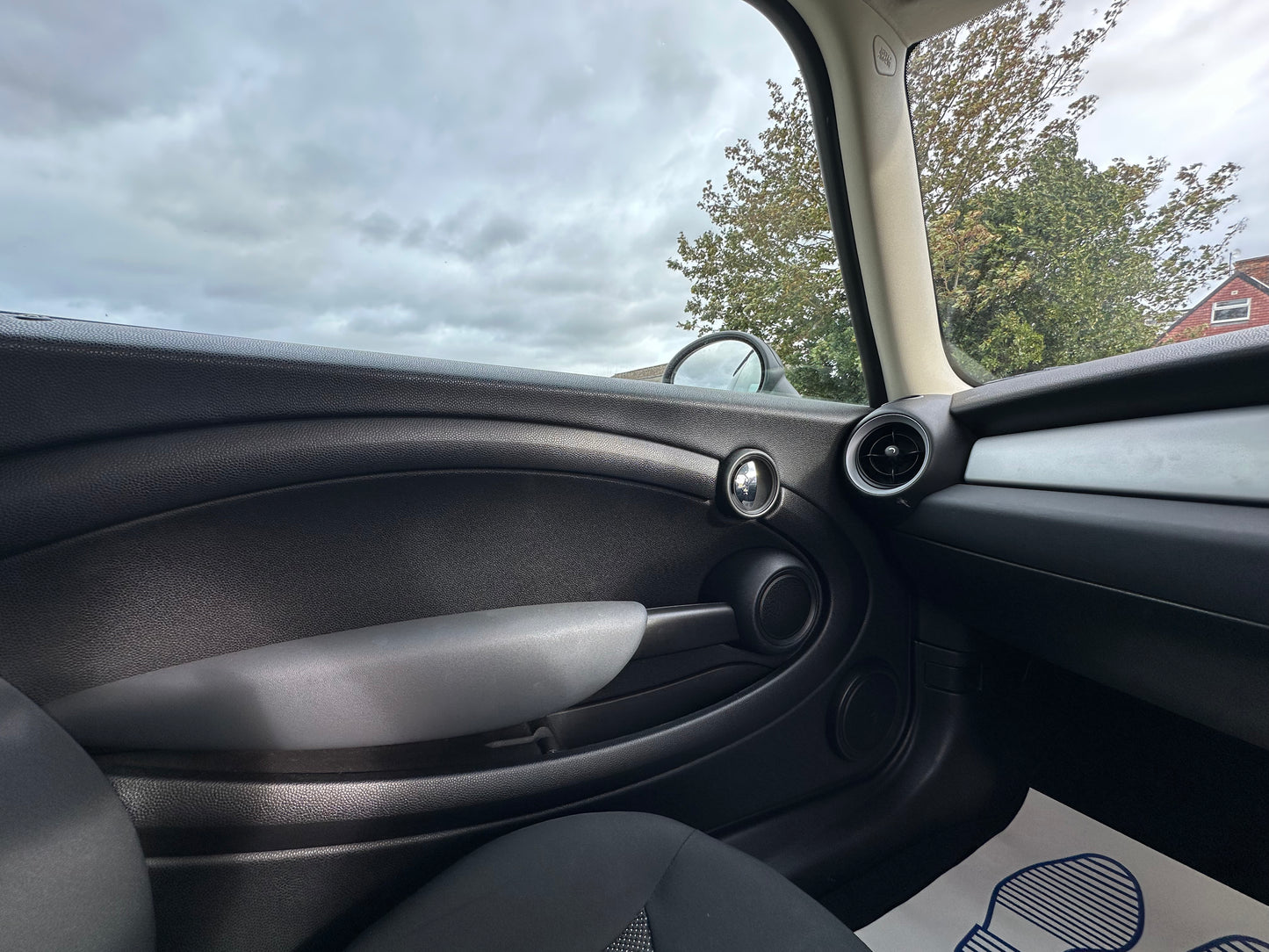 MINI HATCHBACK 1.6 One 3dr