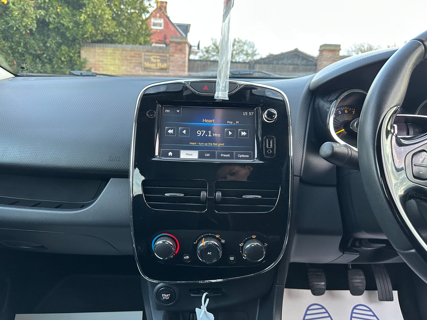 RENAULT CLIO 0.9 TCE 90 Dynamique MediaNav Energy 5dr