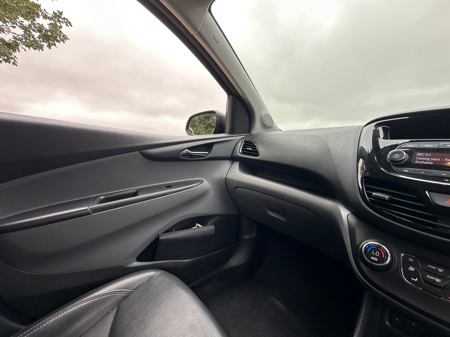 Vauxhall Viva 1.0i SL Euro 6 5dr
