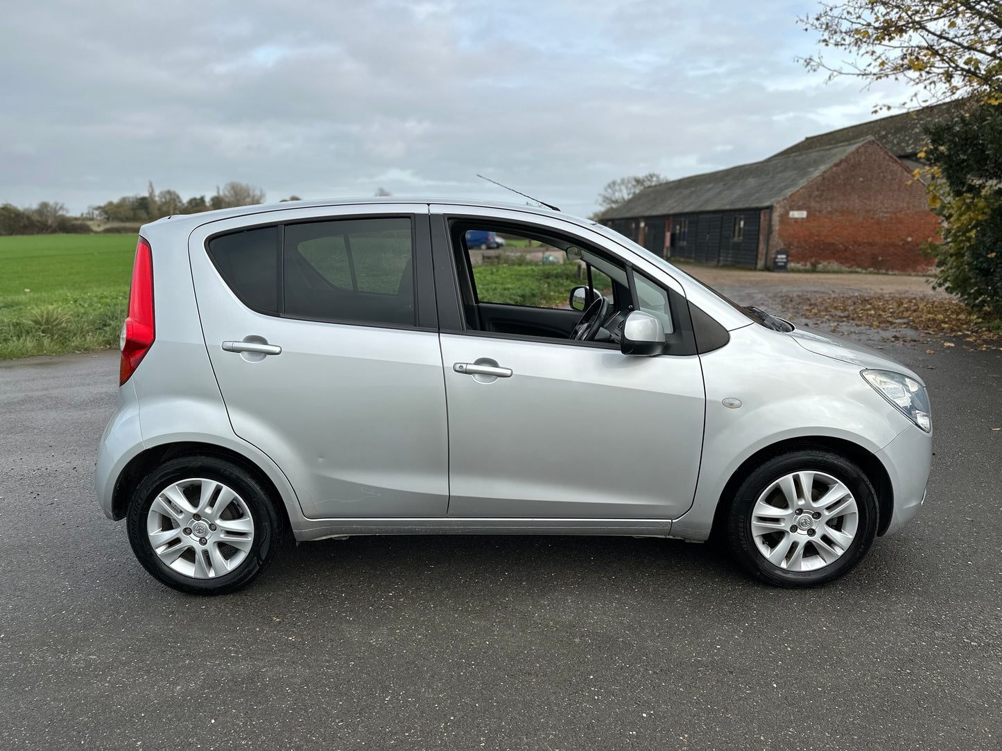 VAUXHALL AGILA 1.2 VVT ecoFLEX SE 5dr