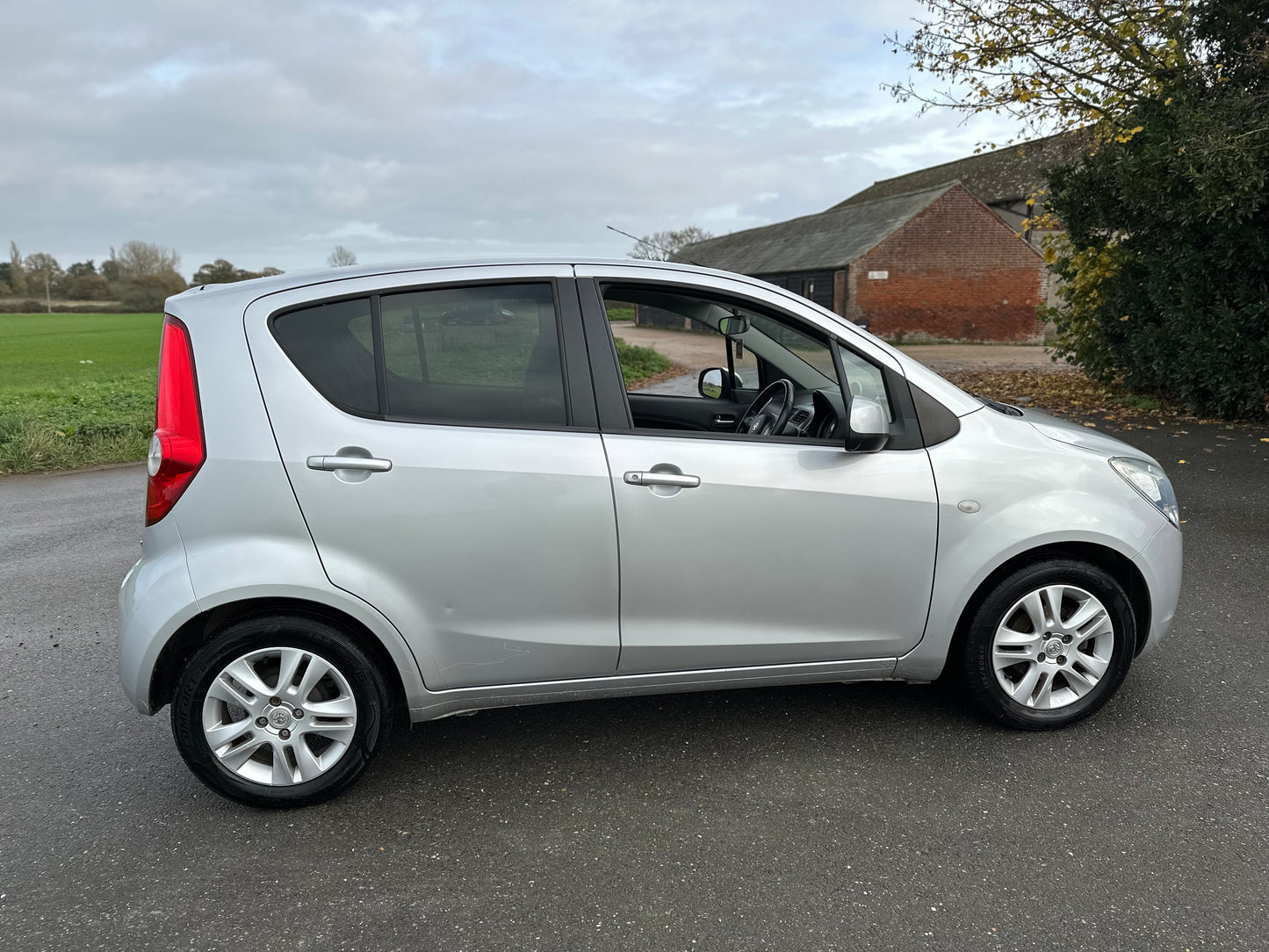VAUXHALL AGILA 1.2 VVT ecoFLEX SE 5dr