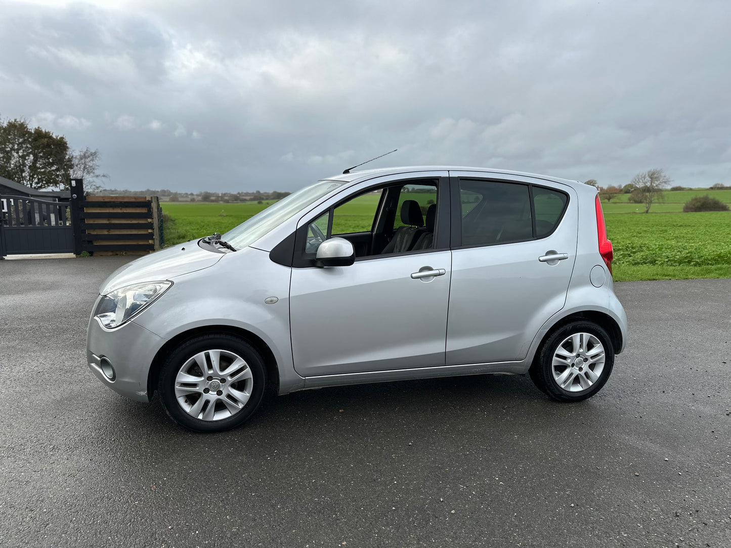 VAUXHALL AGILA 1.2 VVT ecoFLEX SE 5dr