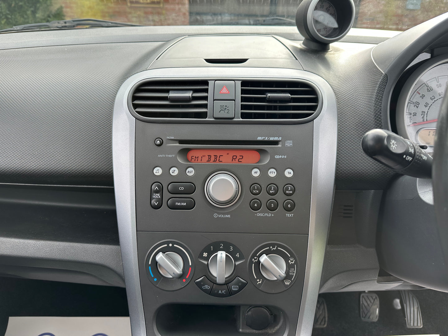 VAUXHALL AGILA 1.2 VVT ecoFLEX SE 5dr