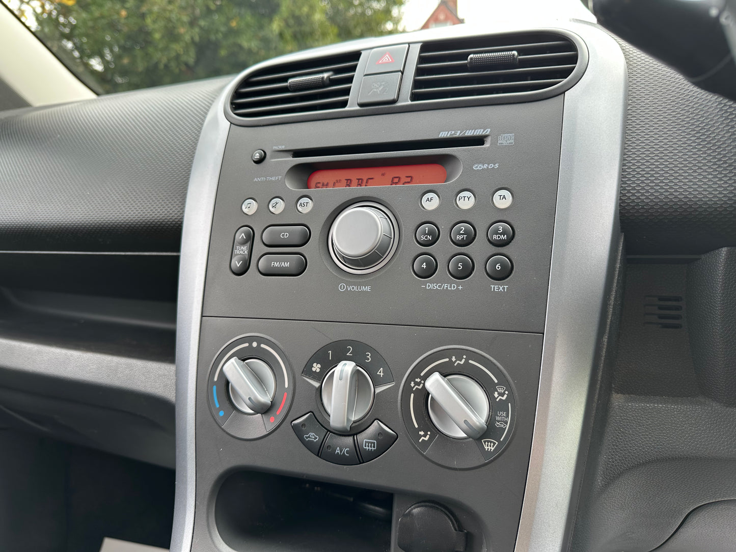 VAUXHALL AGILA 1.2 VVT ecoFLEX SE 5dr