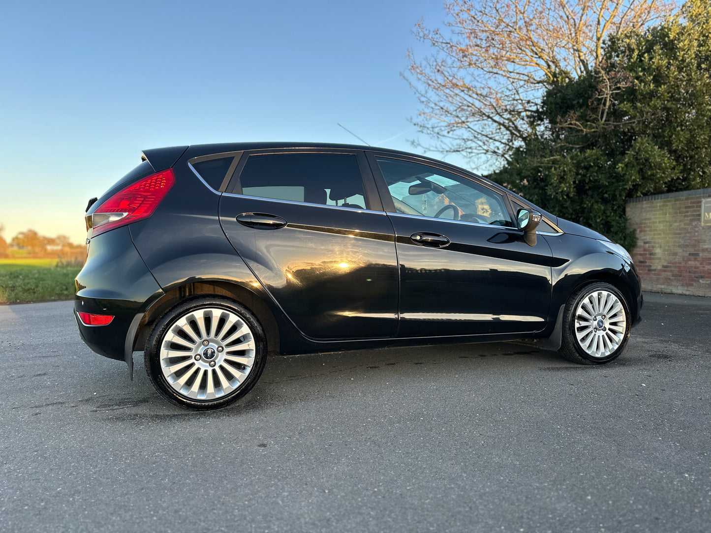 FORD FIESTA 1.6 Titanium 5dr