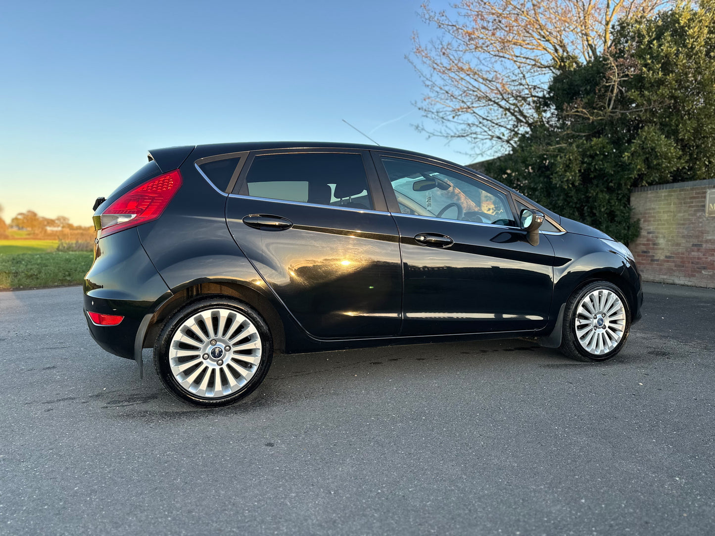 FORD FIESTA 1.6 Titanium 5dr