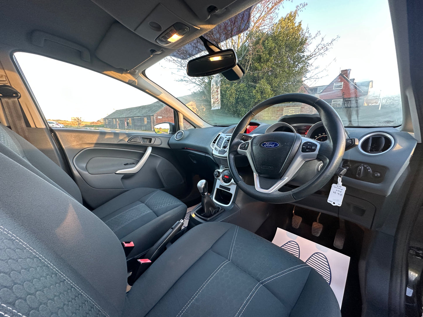 FORD FIESTA 1.6 Titanium 5dr