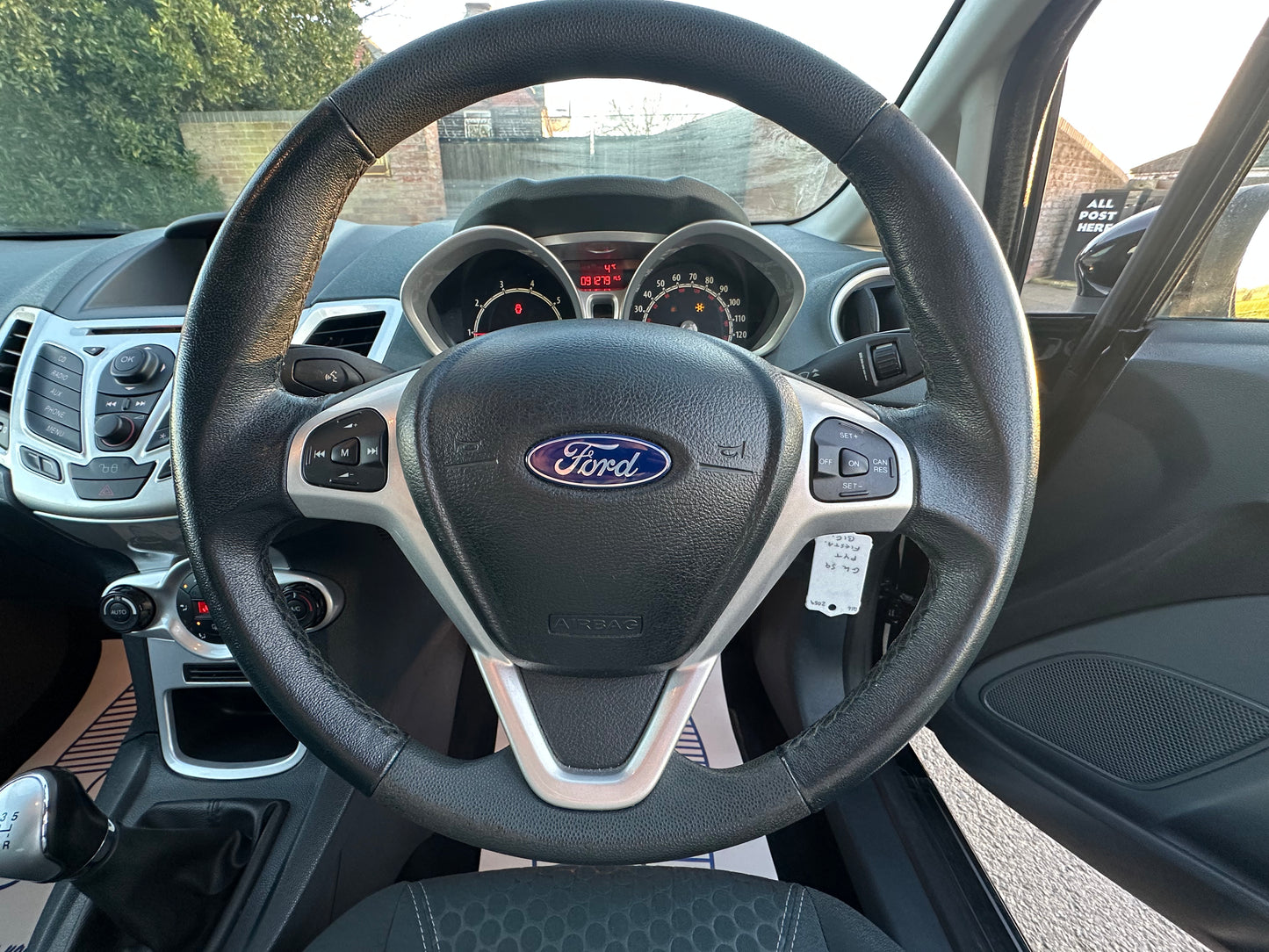 FORD FIESTA 1.6 Titanium 5dr