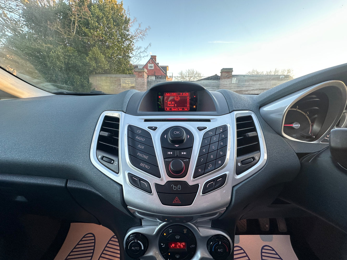 FORD FIESTA 1.6 Titanium 5dr