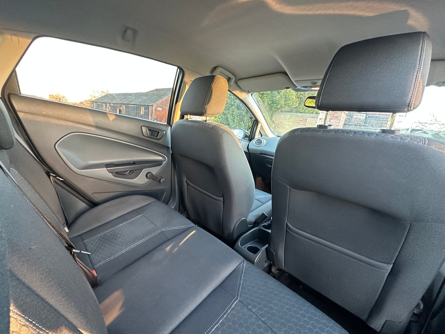 FORD FIESTA 1.6 Titanium 5dr