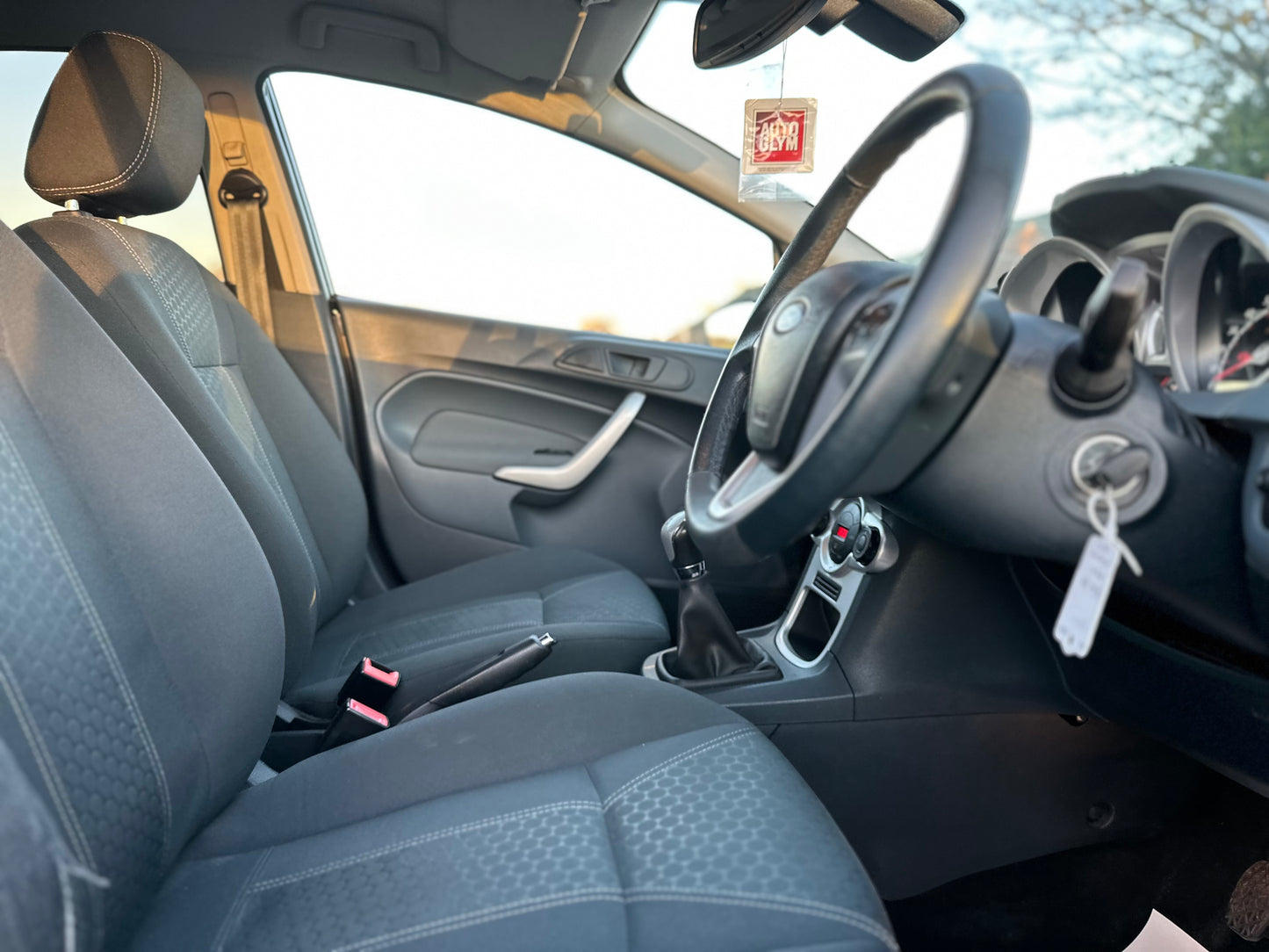FORD FIESTA 1.6 Titanium 5dr