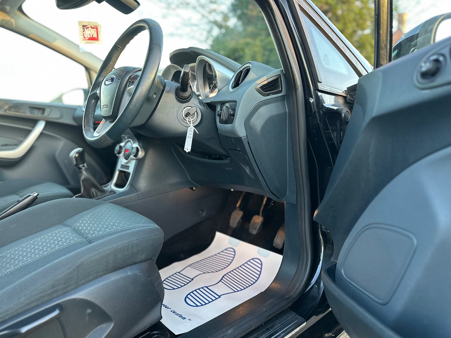 FORD FIESTA 1.6 Titanium 5dr