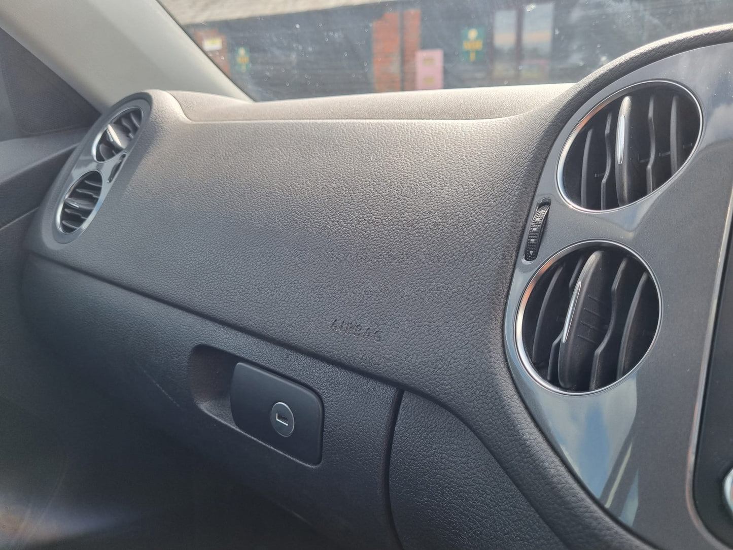 2014 Volkswagen Tiguan 2.0 TDI BlueMotion Tech Match 5dr