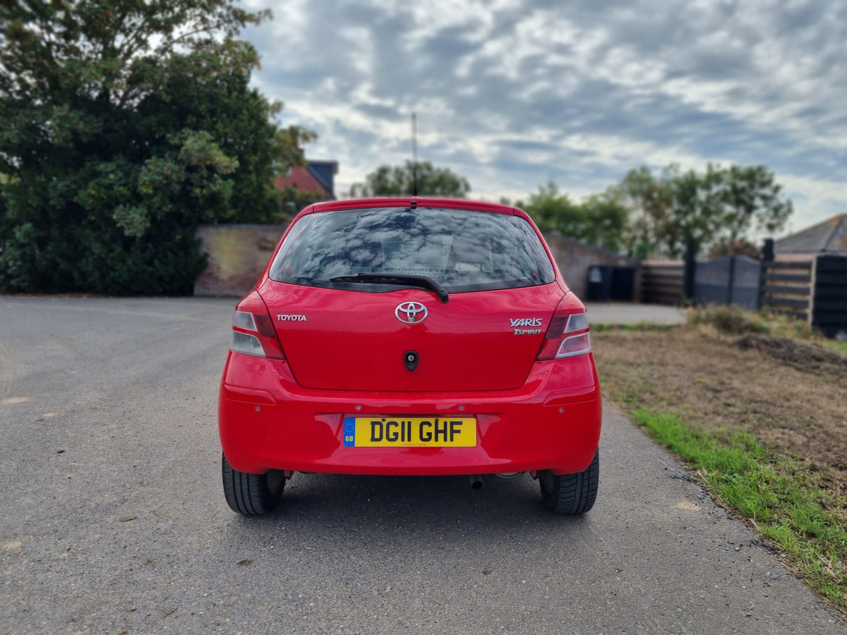2011 Toyota Yaris 1.33 VVT-i T Spirit Nav 3dr [6]