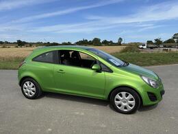 Vauxhall Corsa 1.4 16V Exclusiv Euro 5 3dr (A/C)