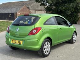Vauxhall Corsa 1.4 16V Exclusiv Euro 5 3dr (A/C)